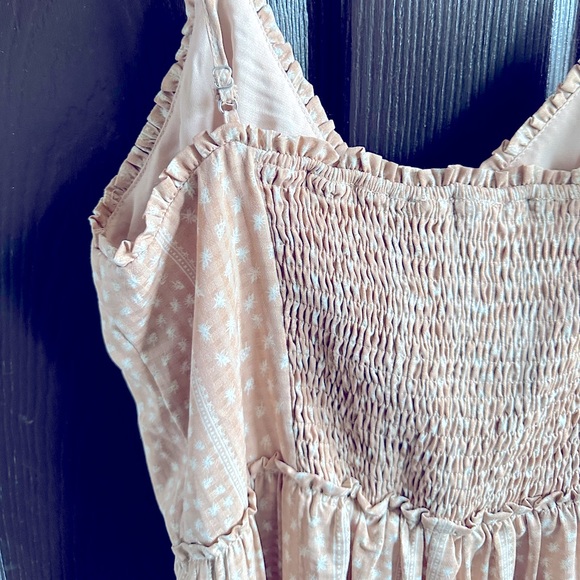 Cute!!! ruffle flare jumpsuit - Picture 4 of 4